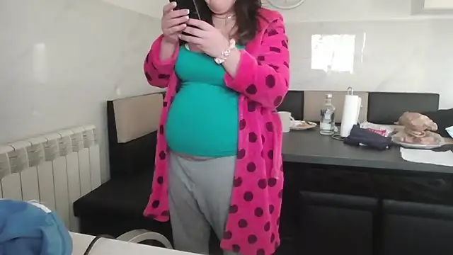 milfmomxx online show from January 14, 1:28 pm