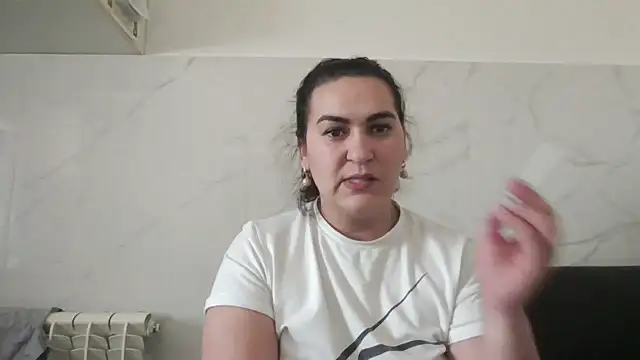 milfmomxx online show from March 22, 10:39 am