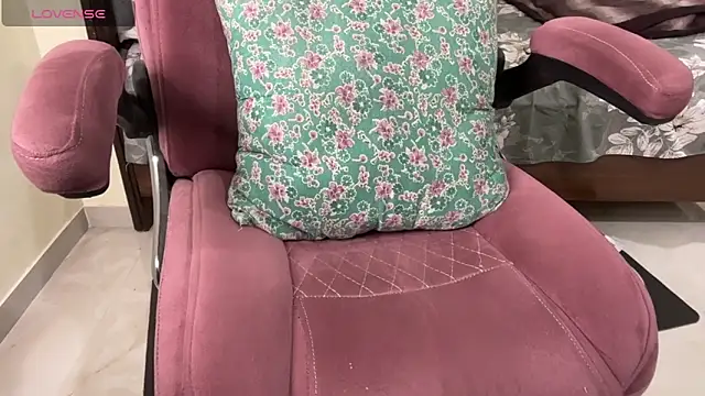 Dazzling  ira online show from April 20, 9:38 pm