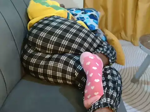 leslysexygirl online show from October 28, 5:22 am