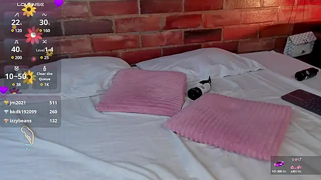 crystalvazquez online show from March 1, 4:11 pm