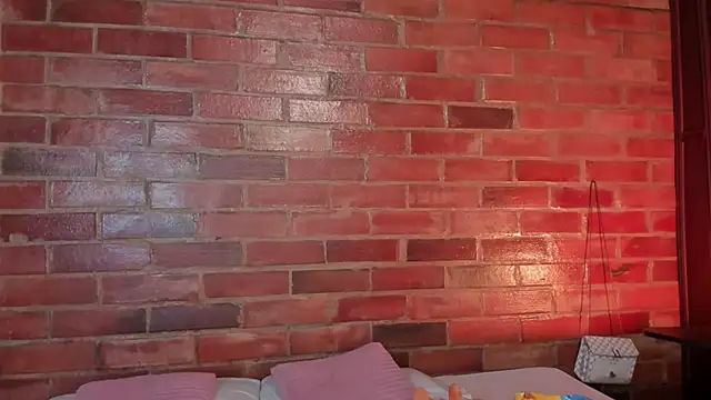 crystalvazquez online show from March 15, 10:46 am