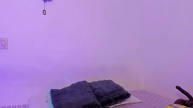 crystalvazquez online show from January 6, 12:53 pm