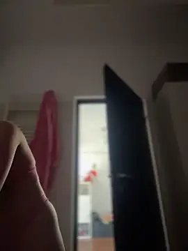 RaquelleDevon online show from March 6, 6:10 am