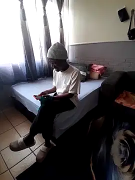 boyhxmble online show from October 19, 9:43 am