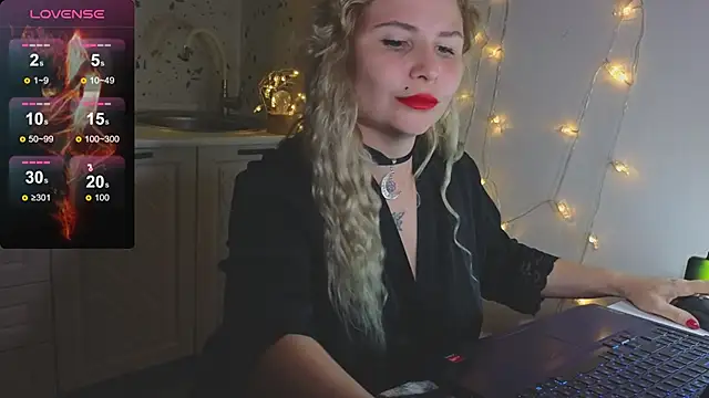 Snapshot of DannyBB_ chatting on September 21, 7:48 pm DannyBB online show from September 21, 7:48 pm