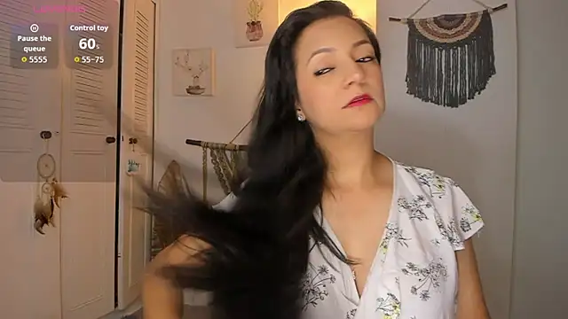 anaruiz  online show from May 13, 12:41 am