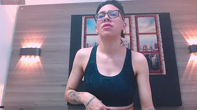 Cutie Shy  online show from November 4, 12:04 pm