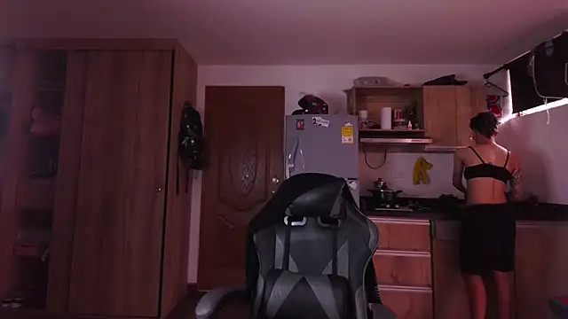 Cutie Shy  online show from March 21, 1:26 pm