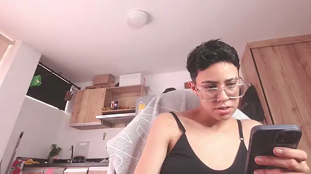 Cutie Shy  online show from April 29, 5:41 pm
