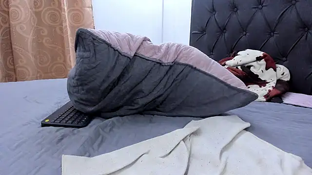 Snapshot of MalconStonne chatting on January 28, 8:57 am MalconStonne online show from January 28, 8:57 am