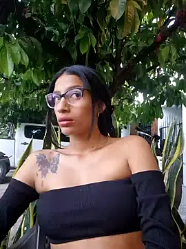 lily sk online show from February 8, 10:51 pm