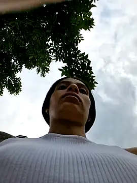 lily sk online show from March 3, 9:48 pm