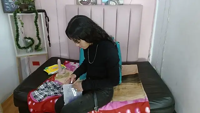 camilawilliams707rs online show from April 1, 4:02 am