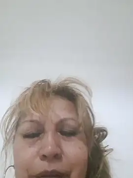 Snapshot of Kazsandraa chatting on May 5, 7:16 am Kazsandraa online show from May 5, 7:16 am