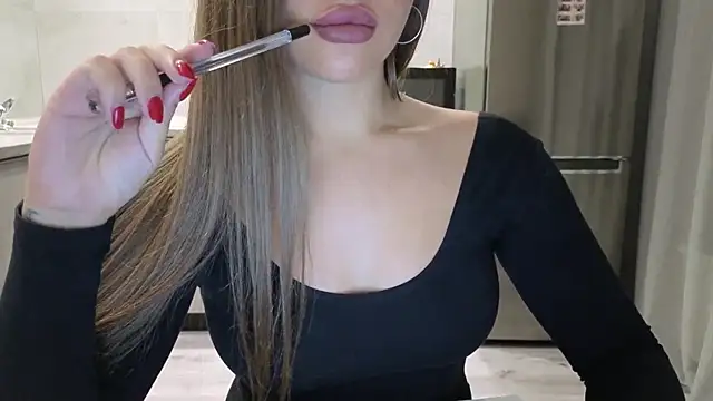 Snapshot of Cinderella____ chatting on September 27, 1:38 pm Cinderella online show from September 27, 1:38 pm