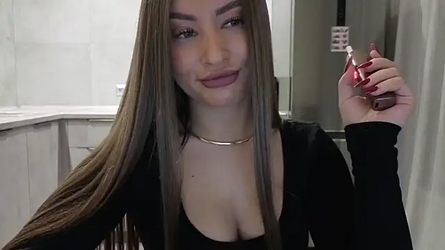 Snapshot of Cinderella____ chatting on December 22, 8:17 pm Cinderella online show from December 22, 8:17 pm