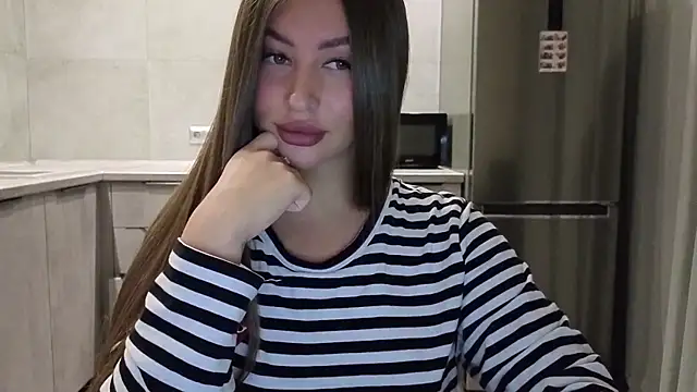 Snapshot of Cinderella____ chatting on January 12, 8:25 pm Cinderella online show from January 12, 8:25 pm