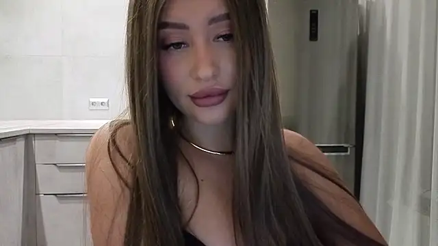 Snapshot of Cinderella____ chatting on April 7, 6:52 pm Cinderella online show from April 7, 6:52 pm