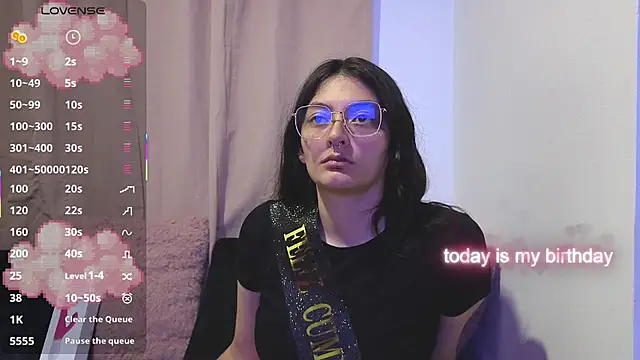 lessliee22  online show from May 15, 6:53 am