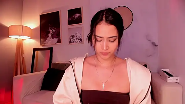 Snapshot of lara_madisson chatting on March 2, 5:08 am lara madisson online show from March 2, 5:08 am