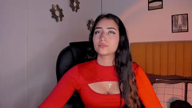 Snapshot of lara_madisson chatting on March 13, 11:33 pm lara madisson online show from March 13, 11:33 pm