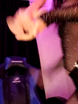 Snapshot of ---sophia--- chatting on October 16, 10:27 am ---sophia--- online show from October 16, 10:27 am