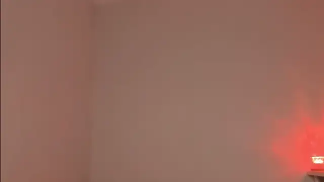 Snapshot of agelandreww chatting on October 13, 9:04 pm agelandreww online show from October 13, 9:04 pm