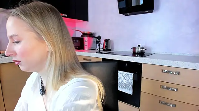 AnnLevine online show from April 2, 1:20 pm