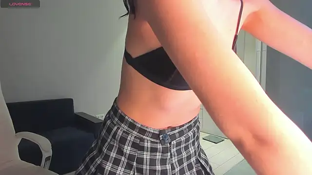 Snapshot of mindi_misery chatting on December 5, 5:17 pm mindi misery online show from December 5, 5:17 pm