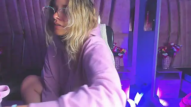 Olivia Fox69 online show from December 28, 6:28 am