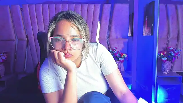 Olivia Fox69 online show from December 30, 3:25 am