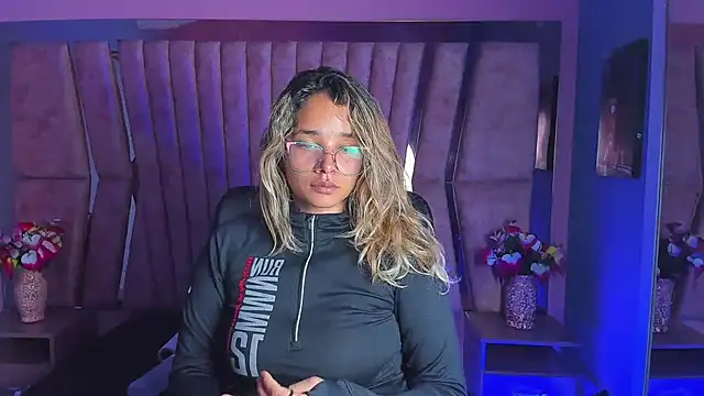 Olivia Fox69 online show from January 21, 2:22 am