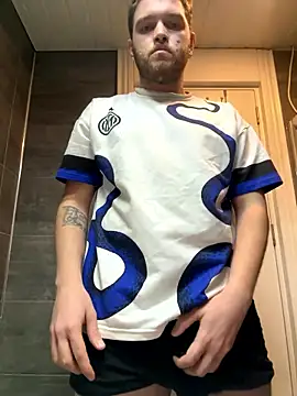 Snapshot of Franso13 chatting on January 12, 8:47 pm Franso13 online show from January 12, 8:47 pm