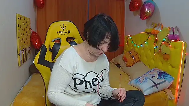 SandraHormas online show from March 9, 7:45 am