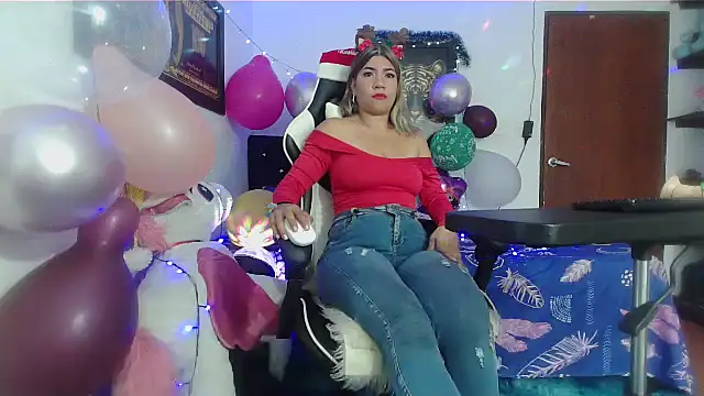 Snapshot of sexy_bunny_hot chatting on December 11, 4:42 pm sexy bunny hot online show from December 11, 4:42 pm