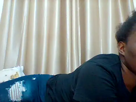 Snapshot of sweetangel41 chatting on March 4, 6:25 pm sweetangel41 online show from March 4, 6:25 pm