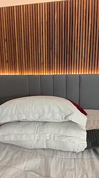 Snapshot of EmiilyAdams_ chatting on February 23, 10:07 pm EmiilyAdams online show from February 23, 10:07 pm