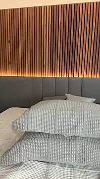 Snapshot of EmiilyAdams_ chatting on March 24, 9:42 pm EmiilyAdams online show from March 24, 9:42 pm