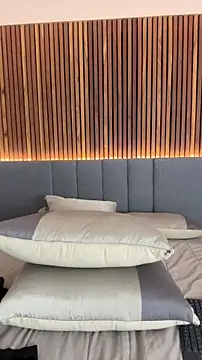 Snapshot of EmiilyAdams_ chatting on April 2, 8:50 pm EmiilyAdams online show from April 2, 8:50 pm