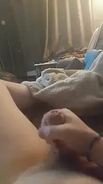 Snapshot of tezbear chatting on January 14, 12:05 am tezbear online show from January 14, 12:05 am