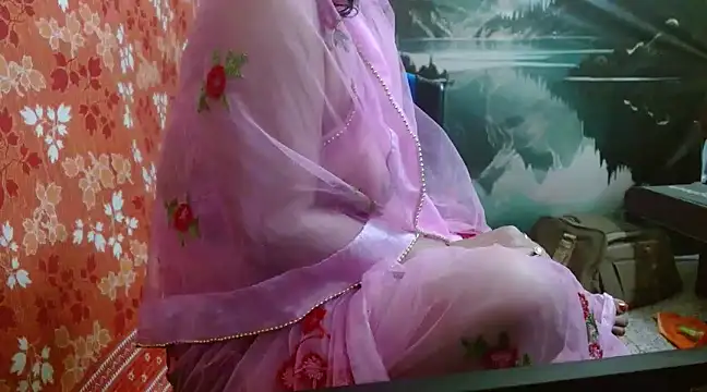Snapshot of LOVERIAKOL chatting on December 3, 2:38 pm LOVERIAKOL online show from December 3, 2:38 pm