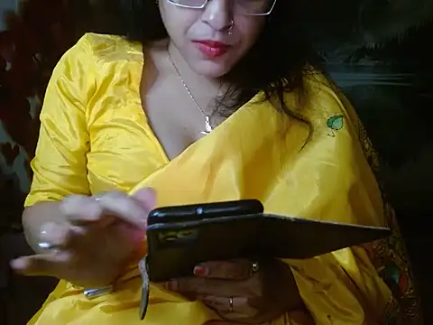 Snapshot of LOVERIAKOL chatting on December 18, 7:04 am LOVERIAKOL online show from December 18, 7:04 am