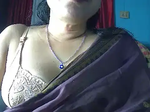 Snapshot of LOVERIAKOL chatting on January 13, 12:02 pm LOVERIAKOL online show from January 13, 12:02 pm