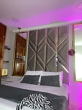 Snapshot of Emma-Conti chatting on March 20, 12:11 pm Emma-Conti online show from March 20, 12:11 pm