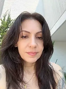 BeautifulMesss online show from July 1, 3:34 pm