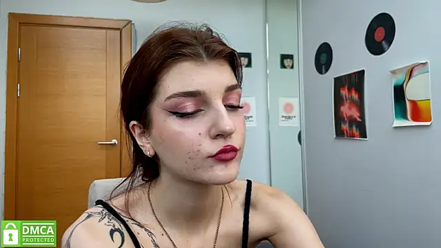 Snapshot of Bunny_ShyGirl chatting on February 14, 7:38 am Bunny ShyGirl online show from February 14, 7:38 am