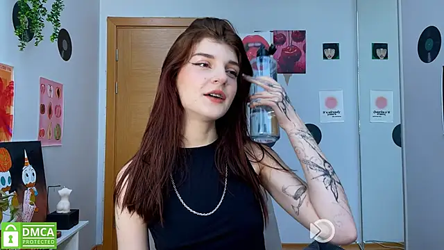 Snapshot of Bunny_ShyGirl chatting on February 15, 7:49 am Bunny ShyGirl online show from February 15, 7:49 am