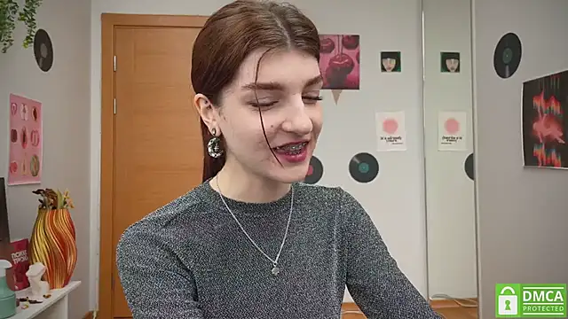 Snapshot of Bunny_ShyGirl chatting on March 20, 7:47 am Bunny ShyGirl online show from March 20, 7:47 am