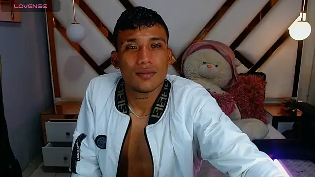 Snapshot of Backsex_boy chatting on March 12, 8:51 am Backsex boy online show from March 12, 8:51 am